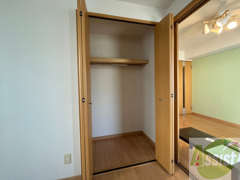 収納　寝室の収納です。部屋がすっきり片付きます。