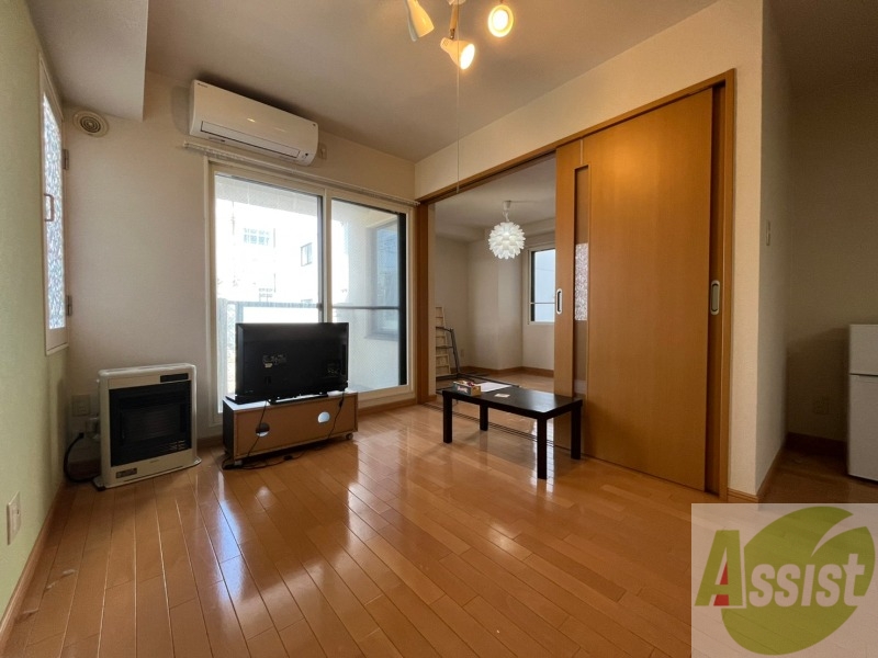 居室・リビング　広くてキレイなお部屋が広がっていて、充実した生活が送れそう。