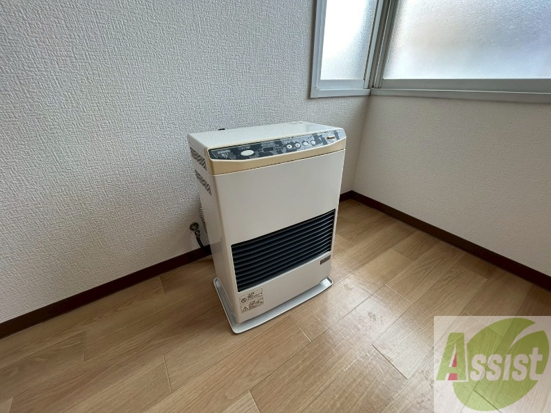 その他　給湯器は簡単操作で温度調整ができますよ。