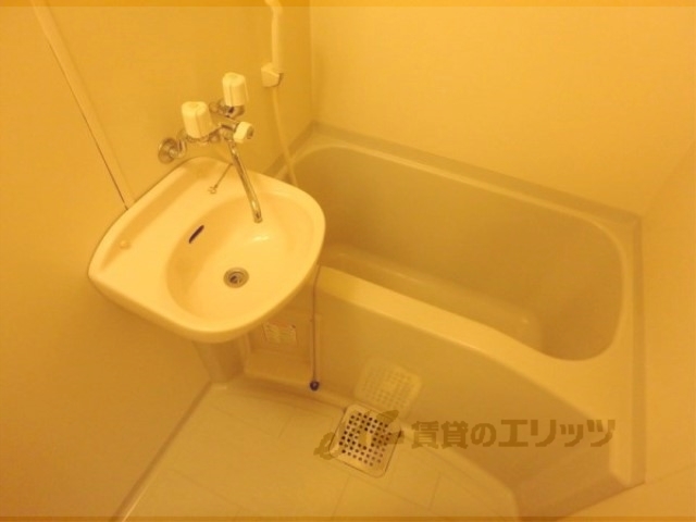 バス・シャワールーム　バス