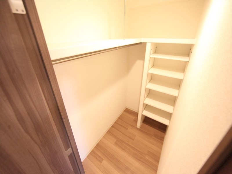 収納　ウォークインクローゼット（収納充実してます）