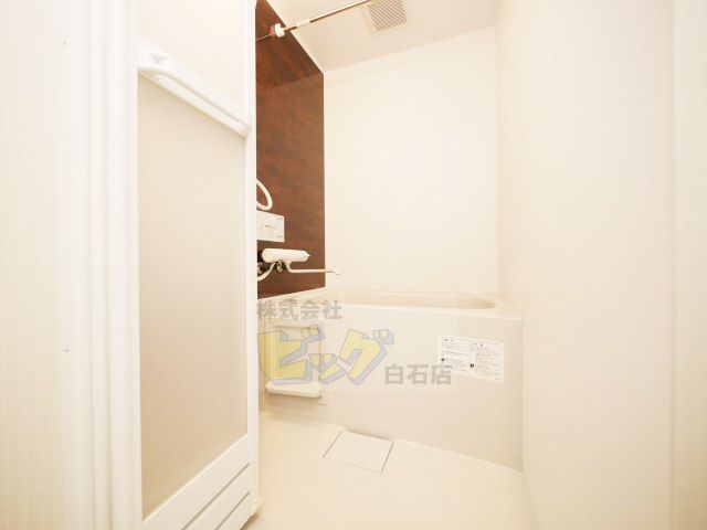 バス・シャワールーム　広々とした浴室で快適なお風呂です♪