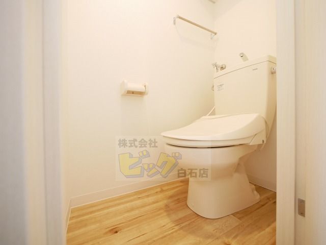 トイレ　ウォシュレット完備です♪