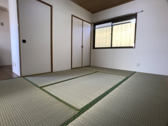 居室・リビング　写真は類似です。