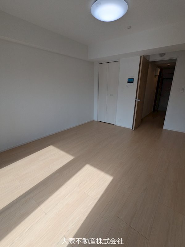 居室・リビング　※同タイプ。別フロア写真の為イメージ。現況優先。