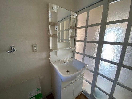 洗面設備　※別部屋の写真です