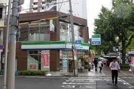 コンビニ　ファミリーマート 江戸堀二丁目店（コンビニ）まで229m