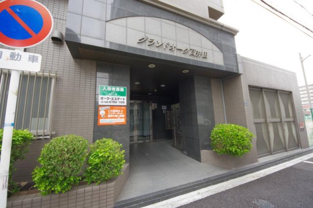 エントランス　建物の内部です