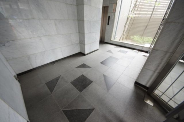 ロビー　落ち着いたロビーです