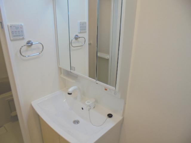 洗面設備　洗髪洗面化粧台