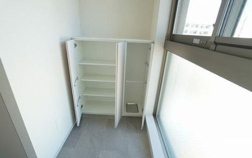 その他設備　暖かな日差しのふりそそぐバルコニー