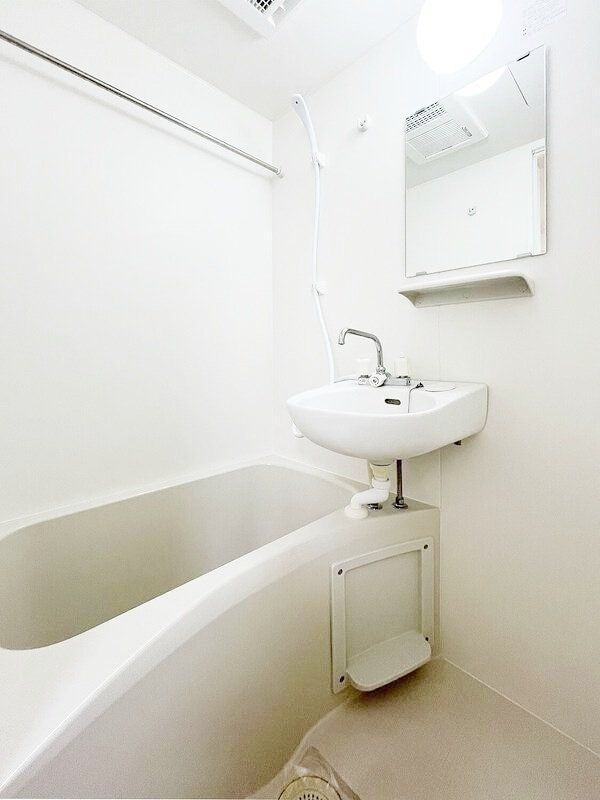 バス・シャワールーム　★浴室乾燥機付きお風呂★