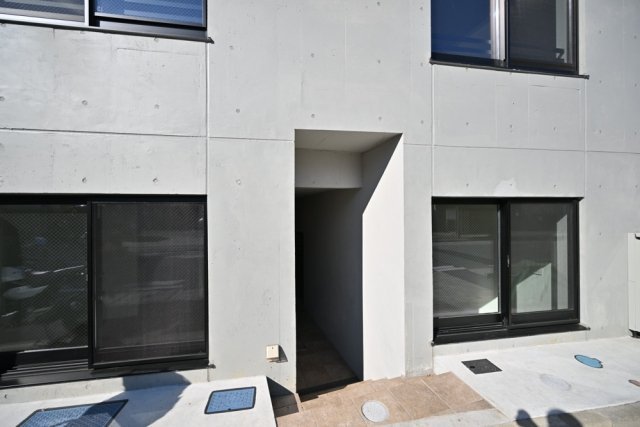 エントランス　ゆとりのあるエントランスです