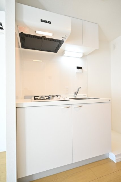 キッチン　コンパクトなキッチンで掃除もラクラク