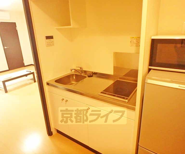 キッチン　一人暮らしにちょうどいいサイズ