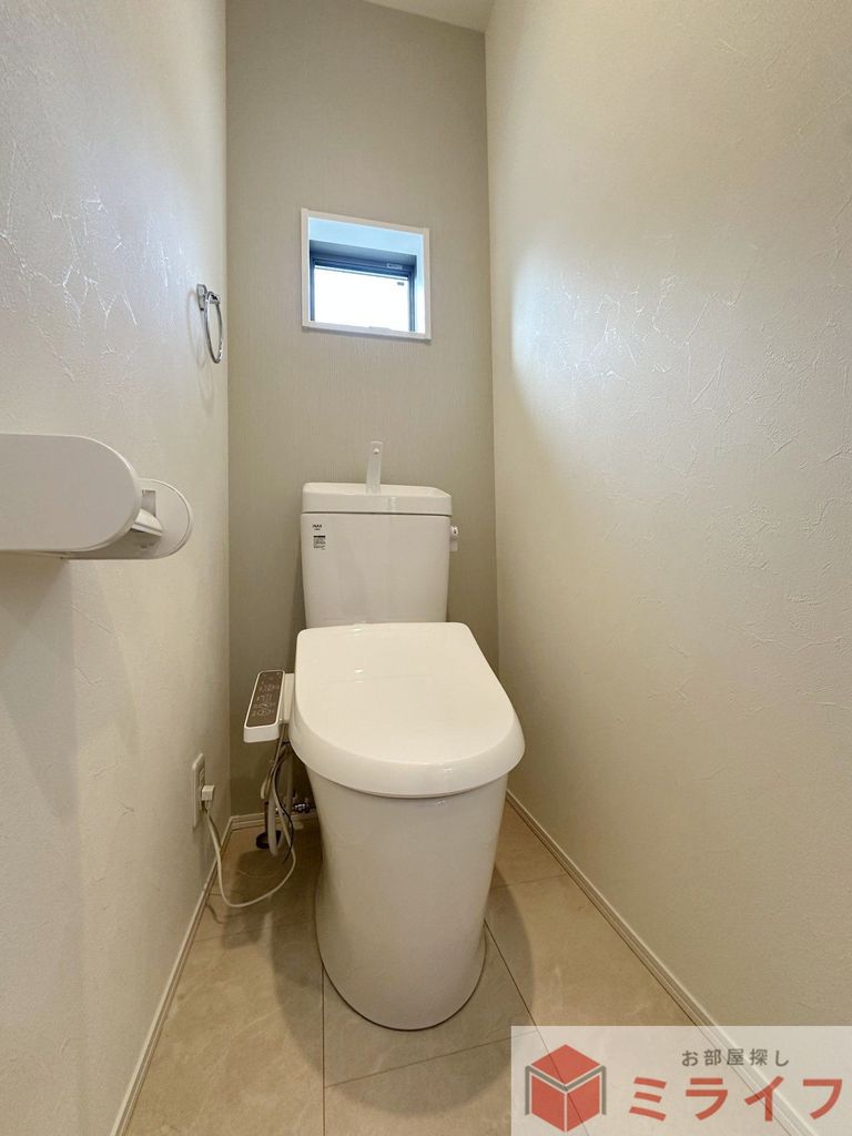 トイレ　同施工会社の同仕様写真です。