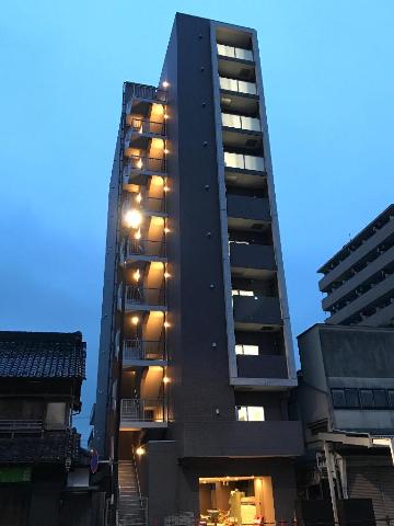 建物外観　外観写真（夜）