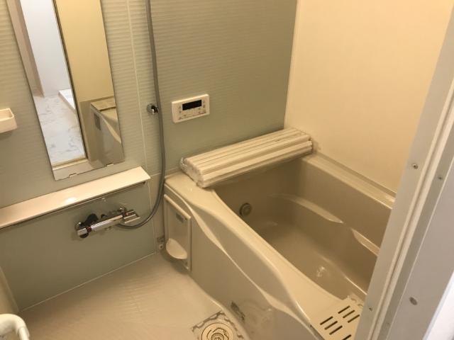 バス・シャワールーム　バス