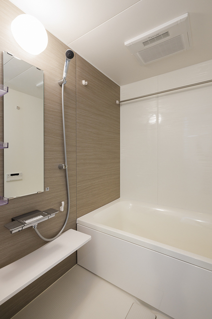 バス・シャワールーム　※写真は同タイプ住戸です。