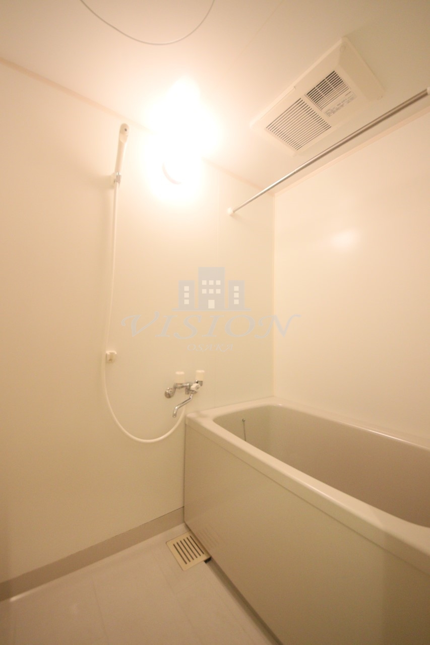 バス・シャワールーム　室内写真は別タイプのものです