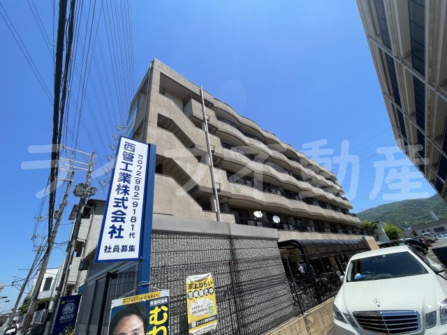 建物外観　落ち着いた雰囲気の外観です