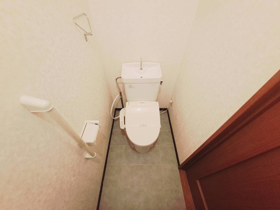 トイレ　トイレ