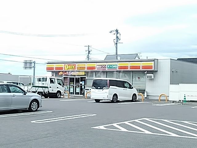 コンビニ　デイリーヤマザキ 岡崎中島町店（コンビニ）まで490m