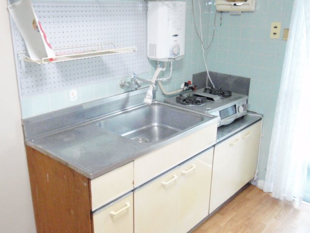 キッチン　同物件別号室