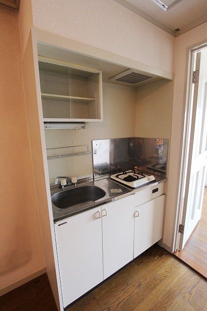 キッチン　同物件別号室