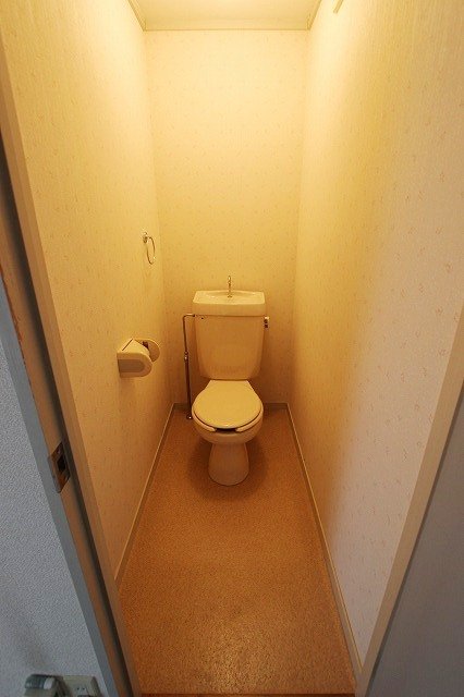 トイレ　同物件別号室