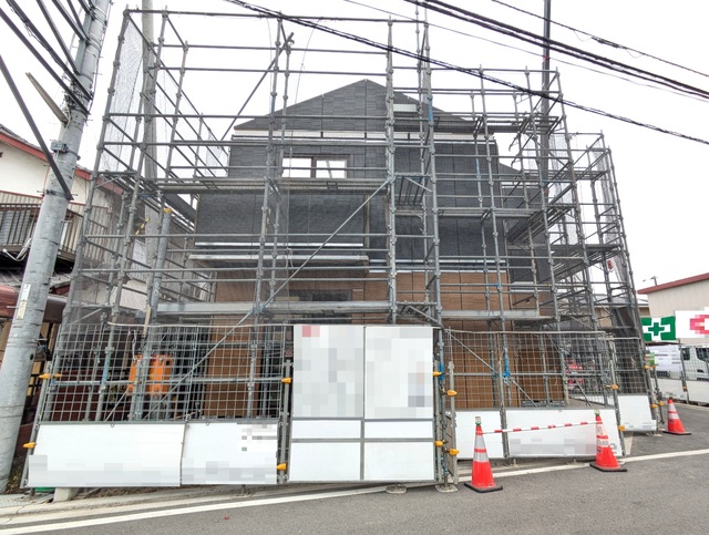 建物外観　建築中