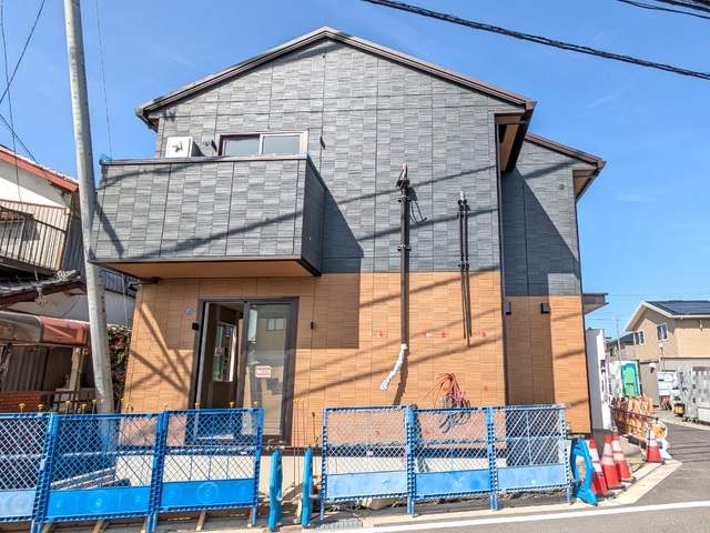 建物外観　建築中