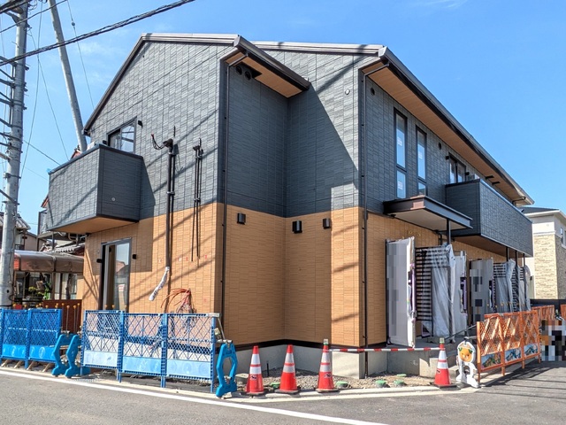 建物外観　建築中