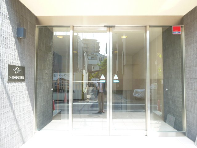 エントランス　エントランス