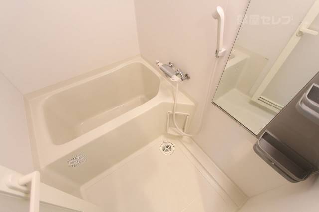 バス・シャワールーム　２０２号室の写真です。