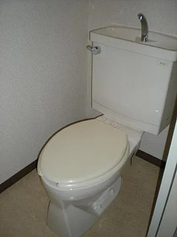 トイレ　落ち着いた色調のトイレです♪