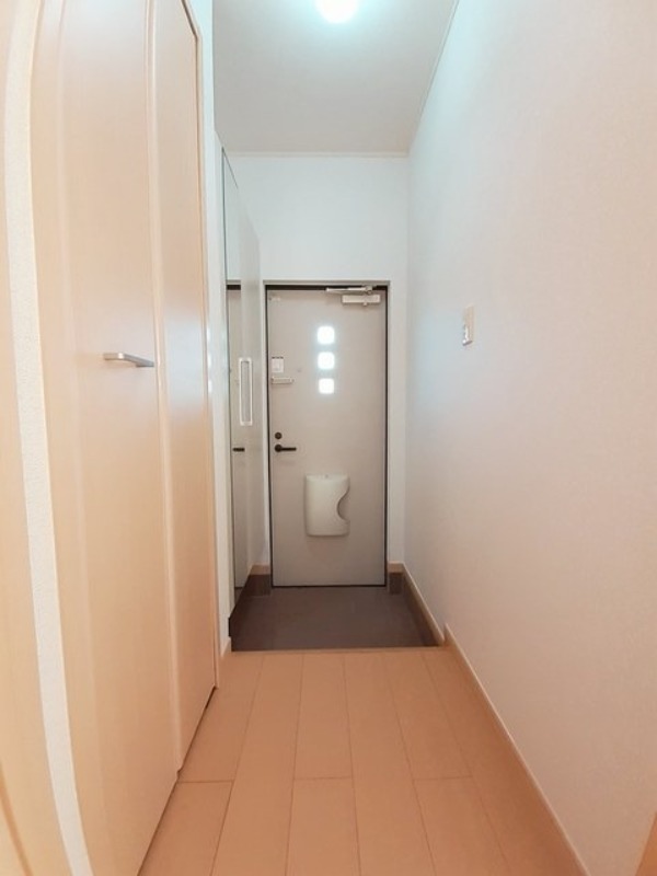 玄関　図面と現状に相違がある場合には現状を優先