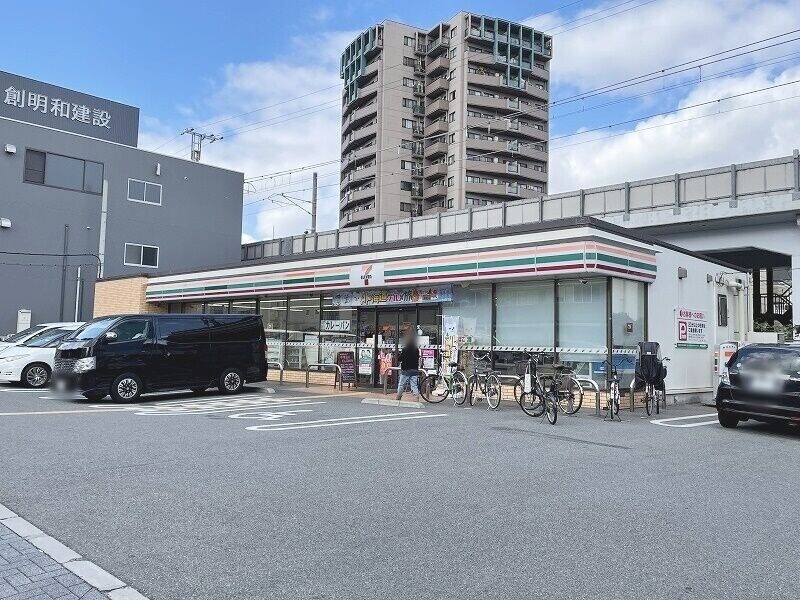 コンビニ　セブンイレブン大阪桑津1丁目店（コンビニ）まで444m