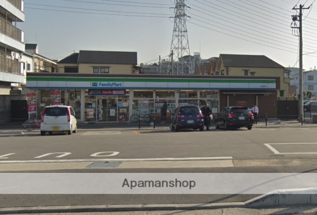 コンビニ　ファミリーマート（コンビニ）まで396m