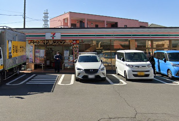 コンビニ　セブンイレブン（コンビニ）まで500m