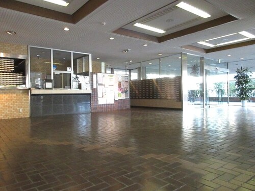 エントランス　エントランスホール