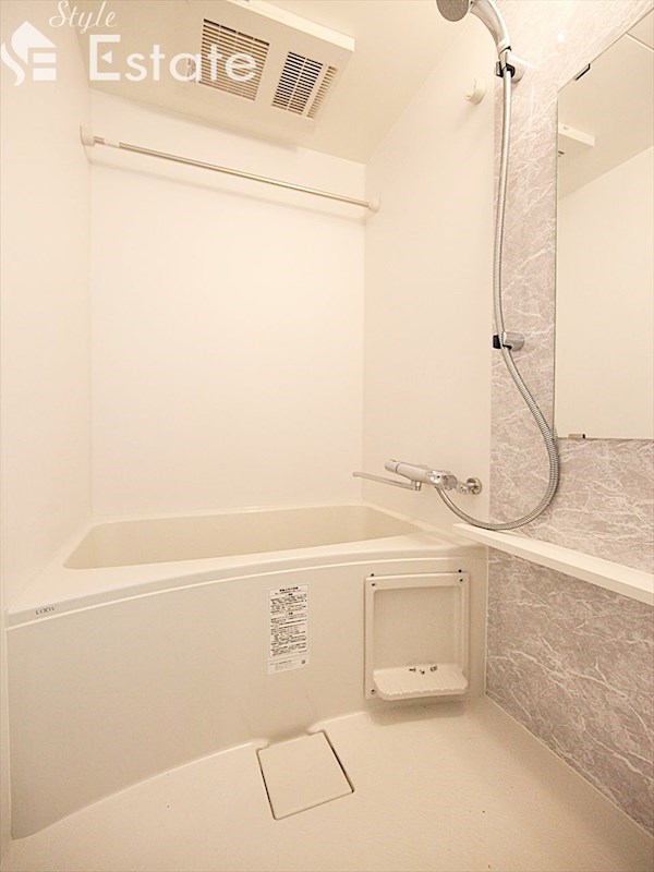 バス・シャワールーム　バスルーム