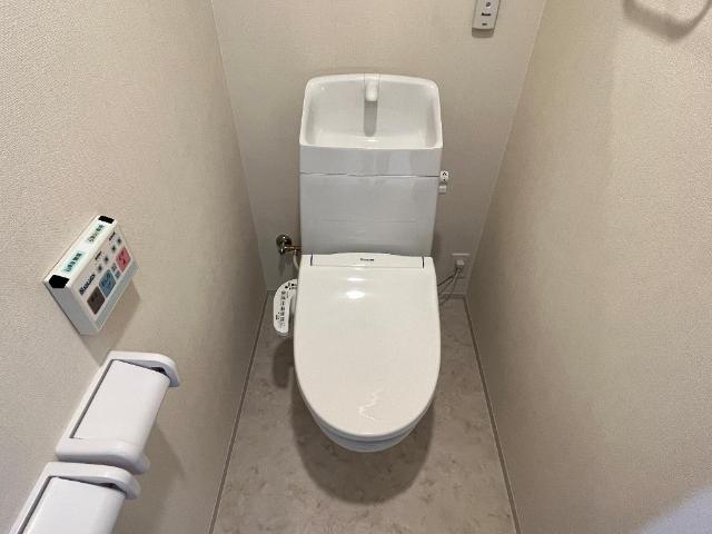トイレ　シャワー付トイレ