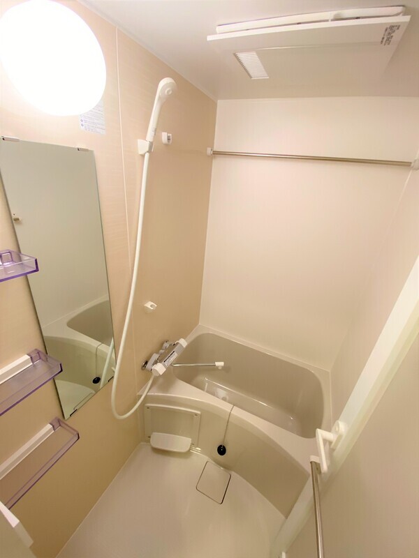 バス・シャワールーム　【女性のお一人暮らしでも安心のセキュリティ♪】