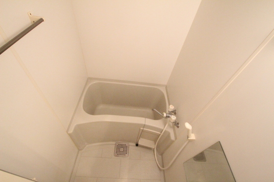 バス・シャワールーム　※別部屋の写真です