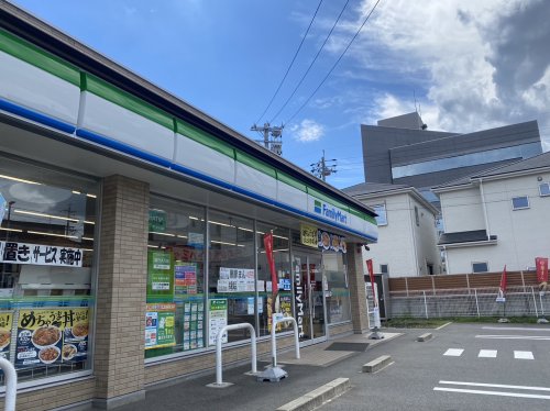 コンビニ　ファミリーマート 瑞穂浮島町店（コンビニ）まで164m