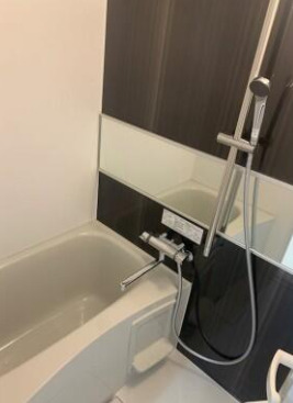 バス・シャワールーム　※別部屋の参考写真です。