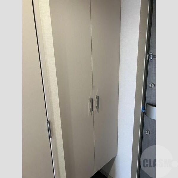 玄関　シューズボックスあります