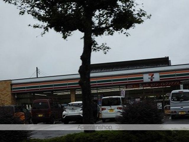 コンビニ　セブンイレブン（コンビニ）まで521m