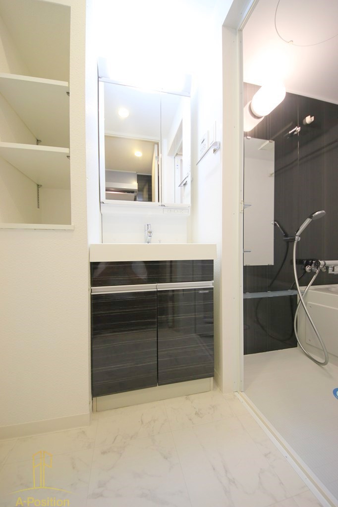 洗面設備　コンフォリア心斎橋EAST